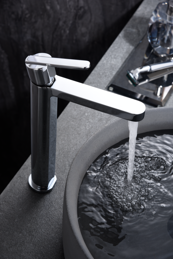 Monomando de lavabo caño alto cromado serie Roma - Imagen 3